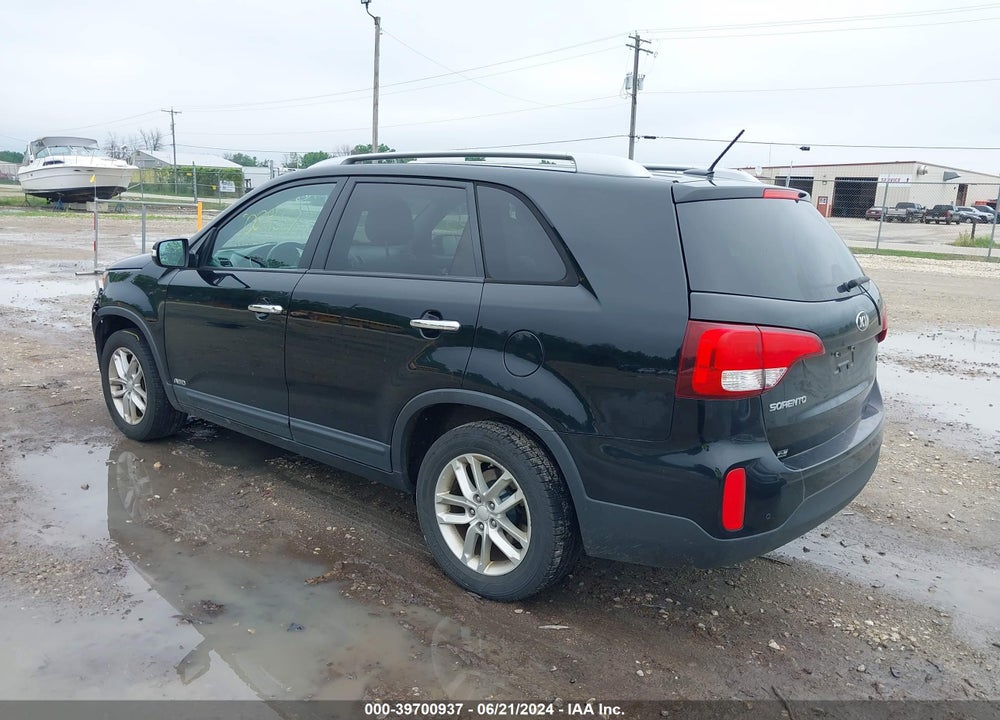 2014 KIA SORENTO LX VIN: 5XYKTCA62EG523414