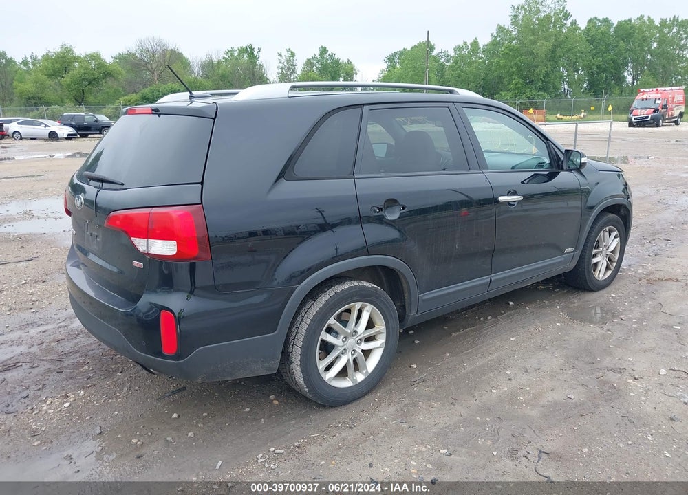 2014 KIA SORENTO LX VIN: 5XYKTCA62EG523414
