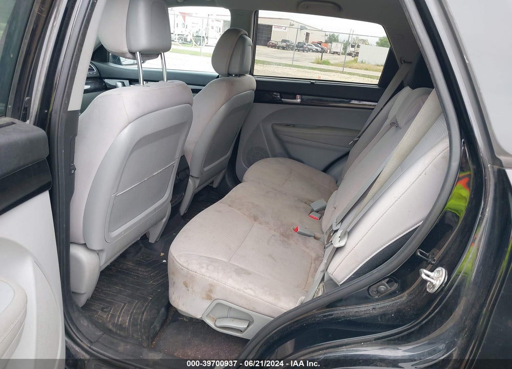 2014 KIA SORENTO LX VIN: 5XYKTCA62EG523414