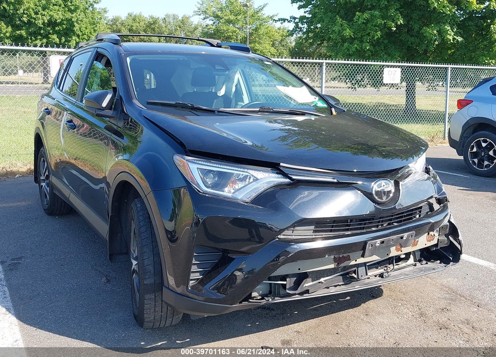 2018 TOYOTA RAV4 LE VIN: 2T3BFREV2JW756751