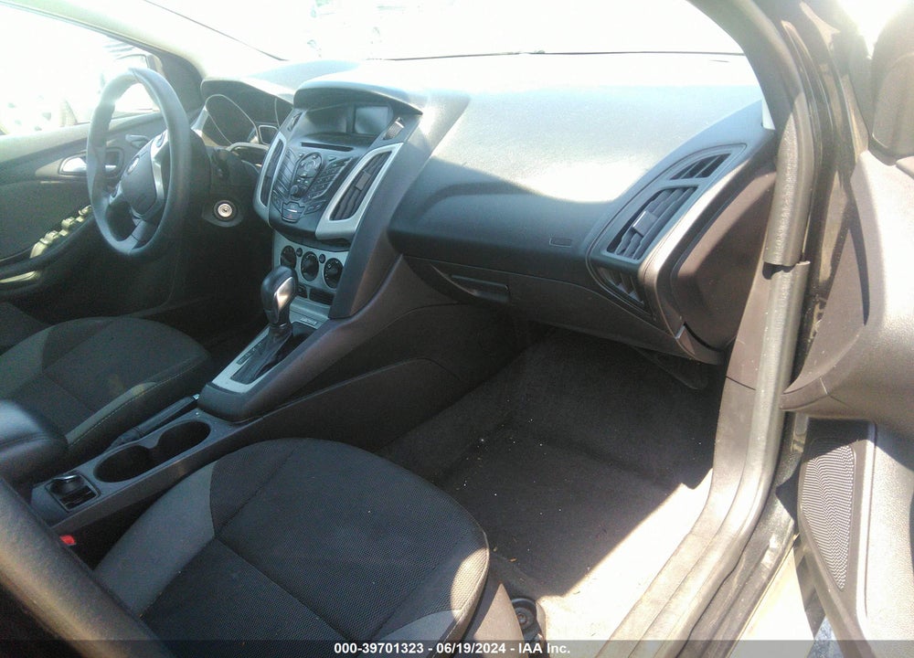 2014 FORD FOCUS SE VIN: 1FADP3F25EL317484