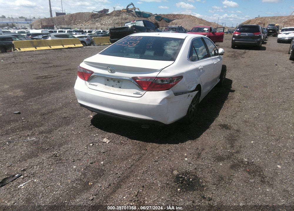 2016 TOYOTA CAMRY SE VIN: 4T1BF1FK1GU157010