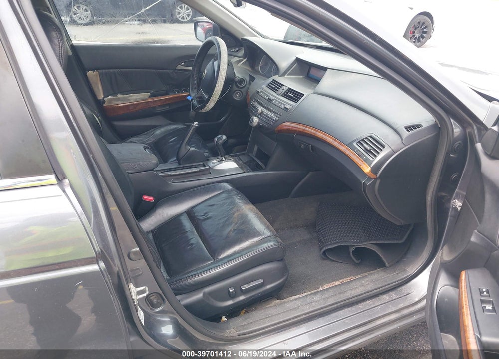 2012 HONDA ACCORD 2.4 EX-L VIN: 1HGCP2F83CA131702