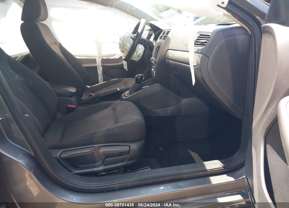 2016 VOLKSWAGEN JETTA 1.4T SE VIN: 3VWD67AJ3GM295034