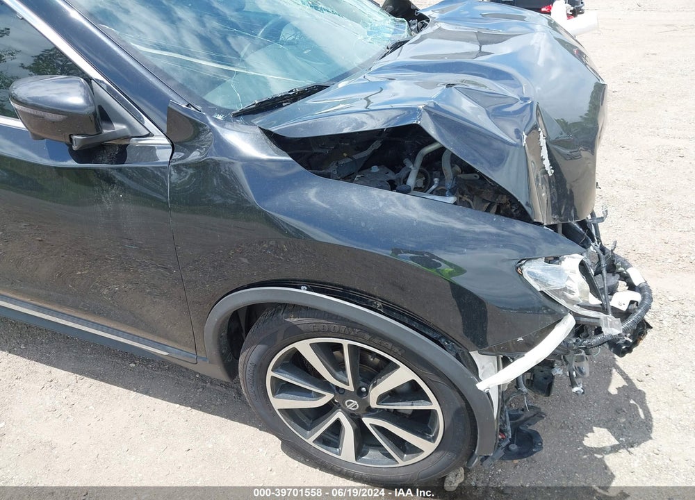 2019 NISSAN ROGUE SL VIN: 5N1AT2MT5KC773751