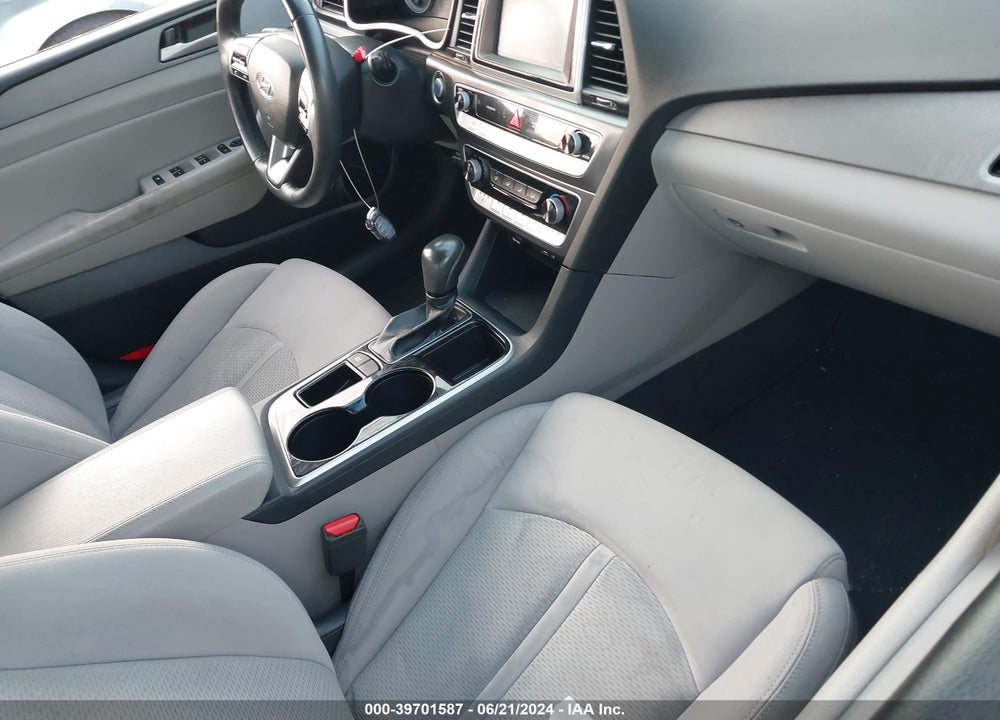 2018 HYUNDAI SONATA SEL VIN: 5NPE34AF2JH612406