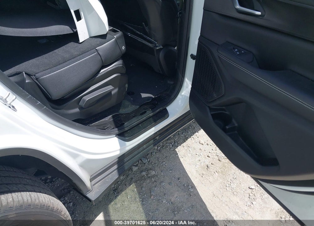 2023 JEEP GRAND CHEROKEE L ALTITUDE 4X2 VIN: 1C4RJJAG3P8740286