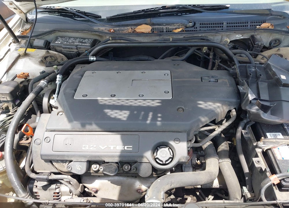 2001 ACURA TL 3.2 VIN: 19UUA56611A019662