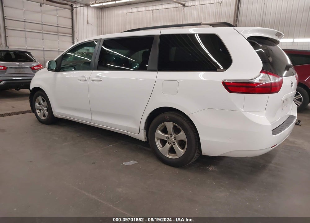 2017 TOYOTA SIENNA LE 8 PASSENGER VIN: 5TDKZ3DC0HS816008
