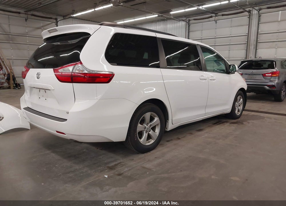 2017 TOYOTA SIENNA LE 8 PASSENGER VIN: 5TDKZ3DC0HS816008