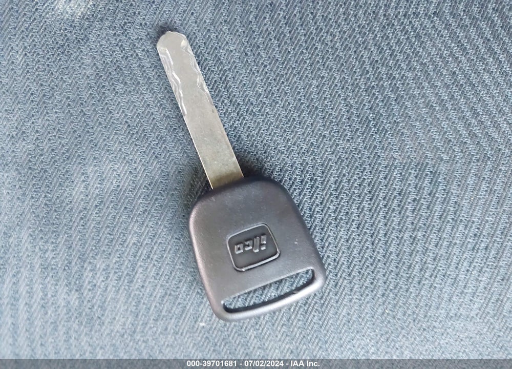 2009 HONDA PILOT LX VIN: 5FNYF38279B009771