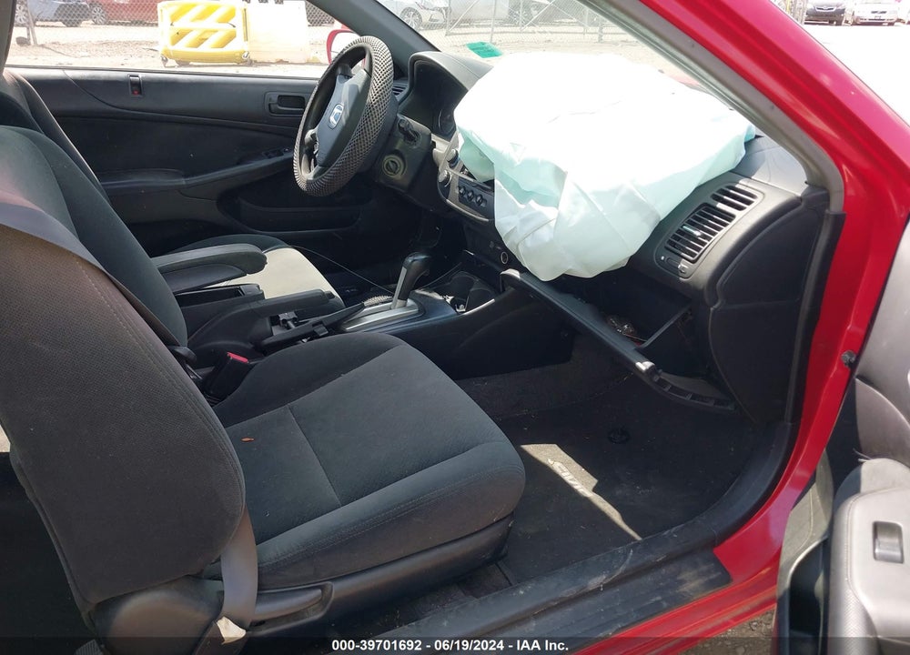 2005 HONDA CIVIC LX VIN: 1HGEM22515L018657