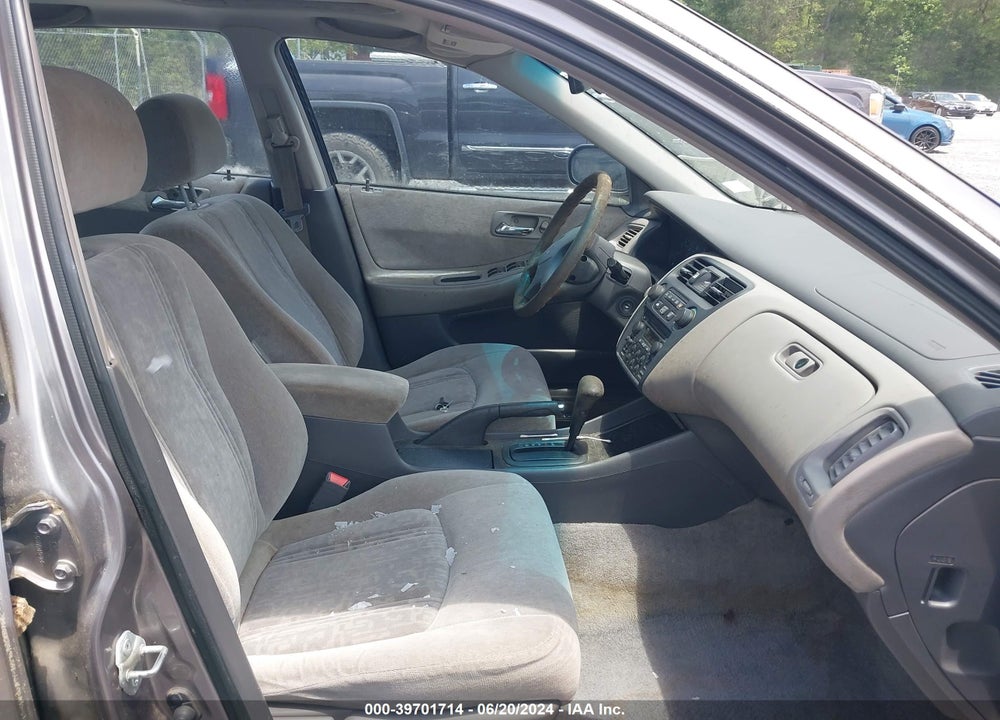 2000 HONDA ACCORD 2.3 EX VIN: 1HGCG5655YA054412