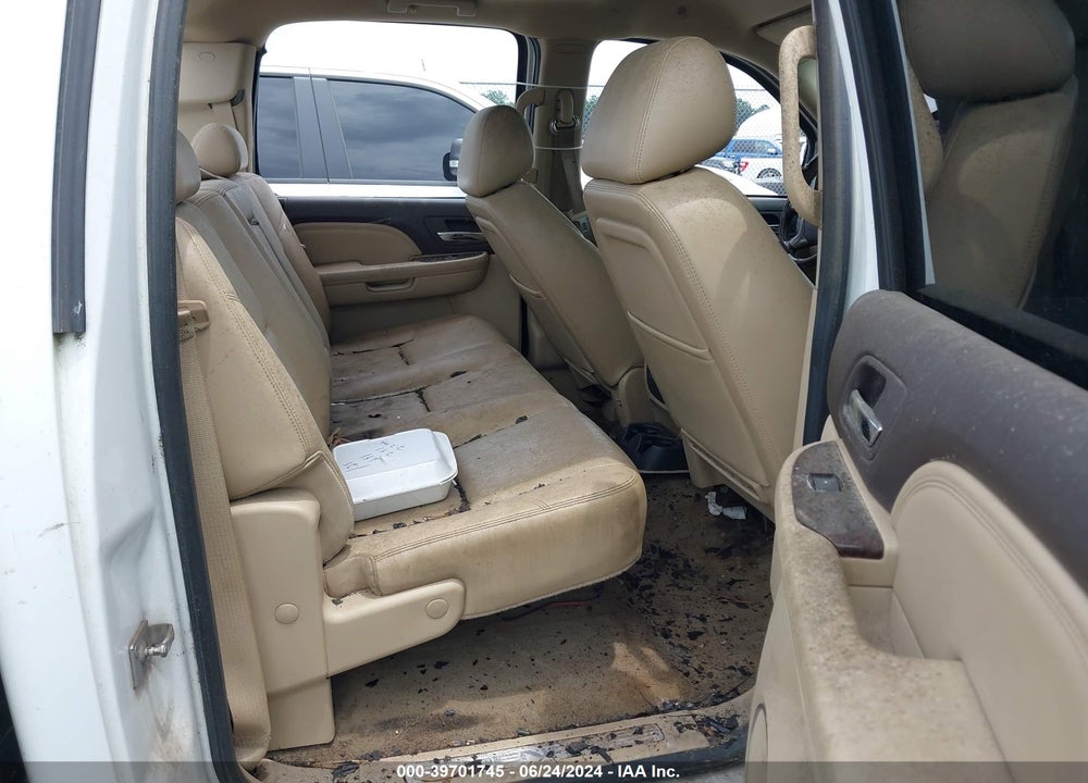 2014 GMC SIERRA 2500HD DENALI VIN: 1GT125E88EF108137