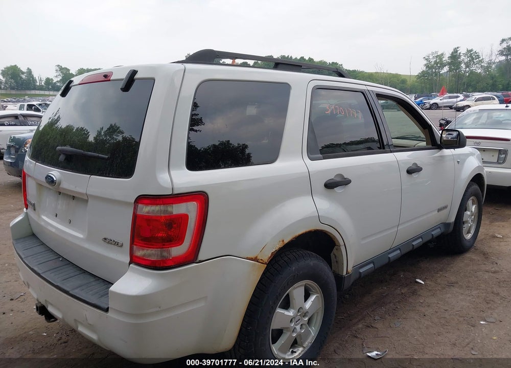 2008 FORD ESCAPE XLT VIN: 1FMCU93108KC61098