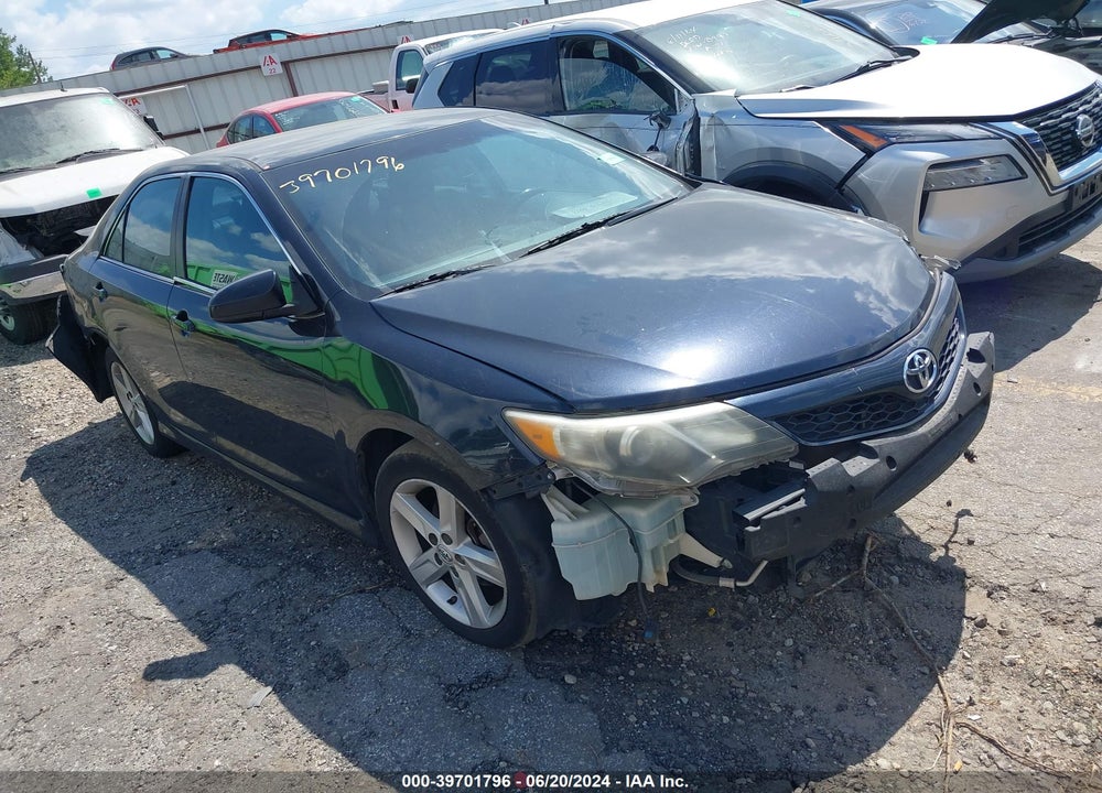2014 TOYOTA CAMRY SE VIN: 4T1BF1FK2EU312029