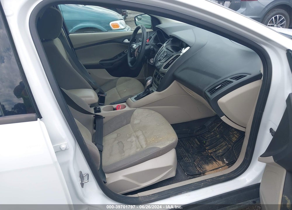 2013 FORD FOCUS SE VIN: 1FADP3F21DL156520