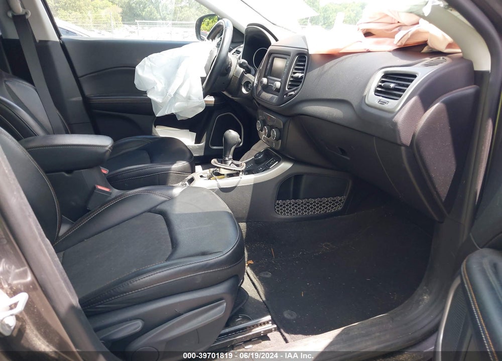 2018 JEEP COMPASS LATITUDE 4X4 VIN: 3C4NJDBB6JT355610