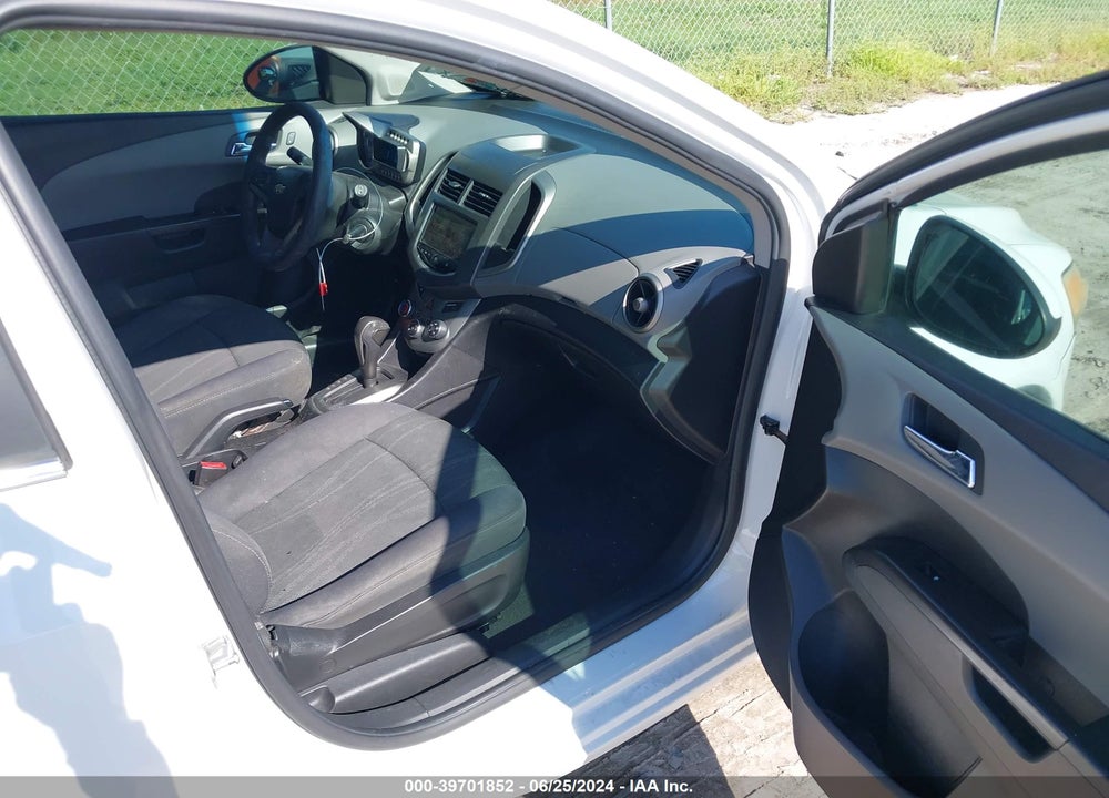 2014 CHEVROLET SONIC LT AUTO VIN: 1G1JC6SH8E4131980