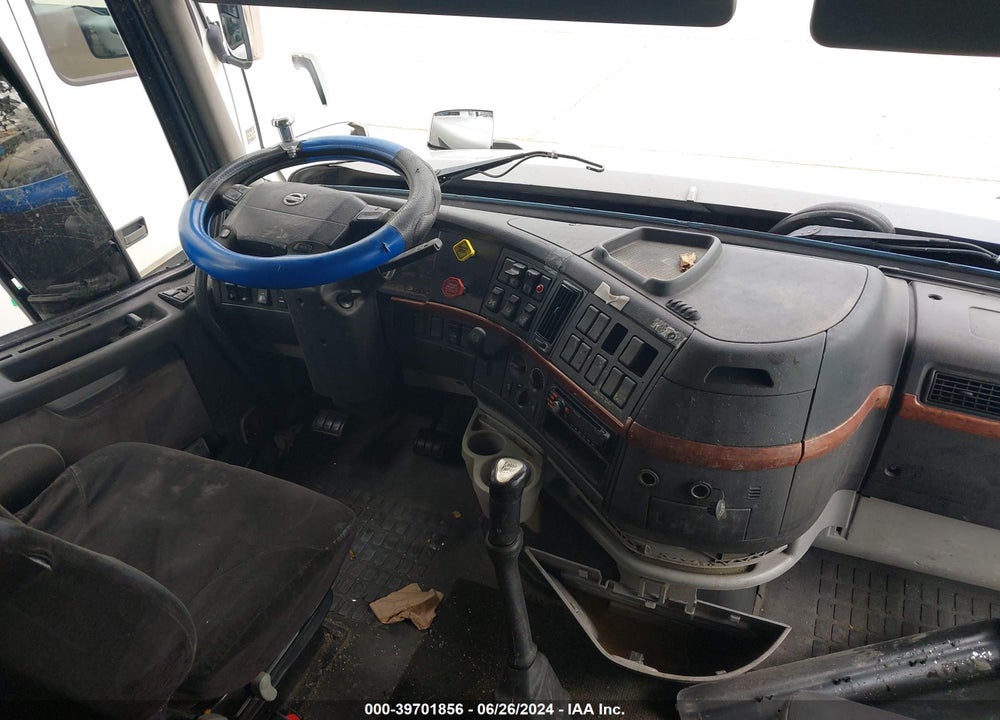 2004 VOLVO VN VNL VIN: 4V4NC9TK14N364455