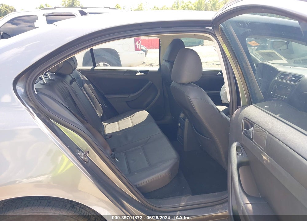 2011 VOLKSWAGEN JETTA 2.5L SE VIN: 3VWDZ7AJ5BM026873