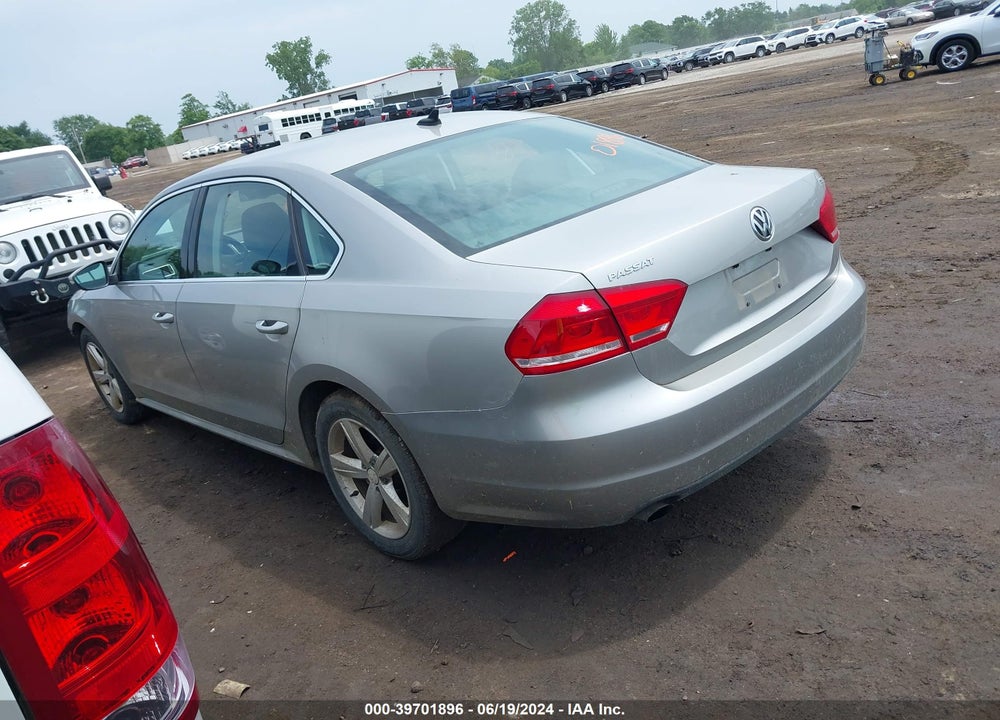 2012 VOLKSWAGEN PASSAT 2.5L SE VIN: 1VWBP7A38CC012564