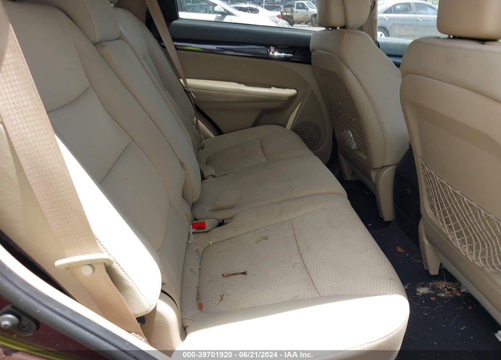2013 KIA SORENTO LX VIN: 5XYKTCA64DG327781