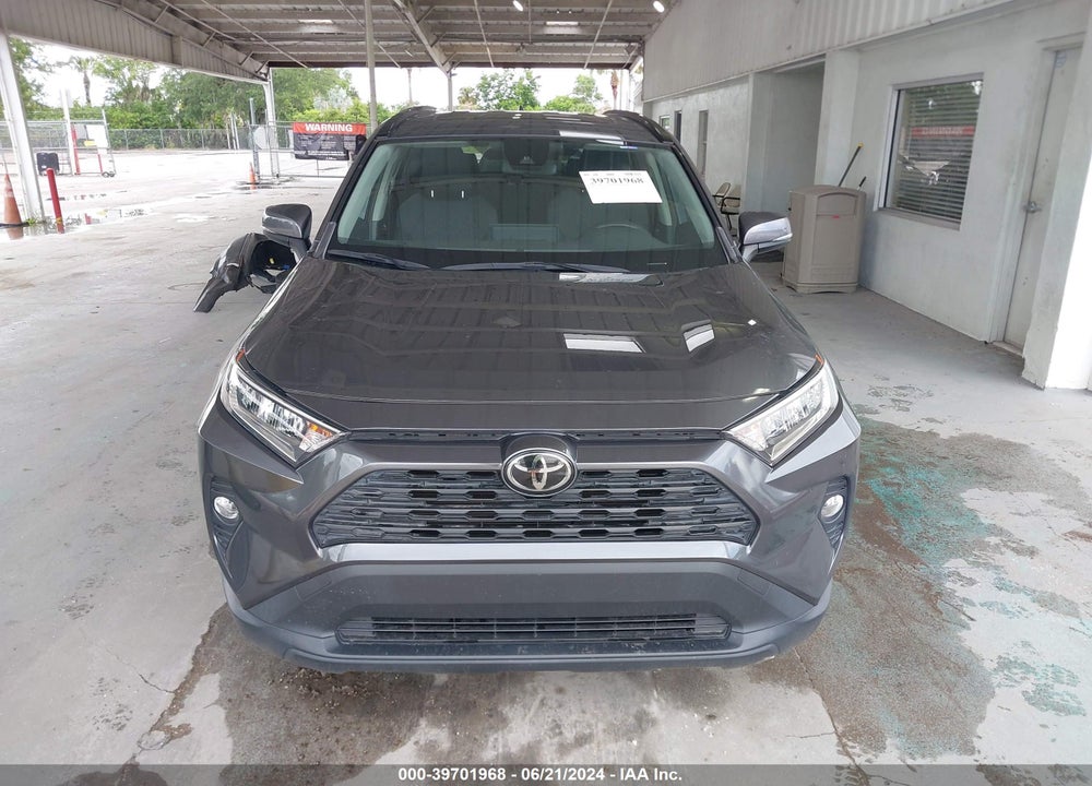 2019 TOYOTA RAV4 XLE VIN: JTMW1RFV3KD038624