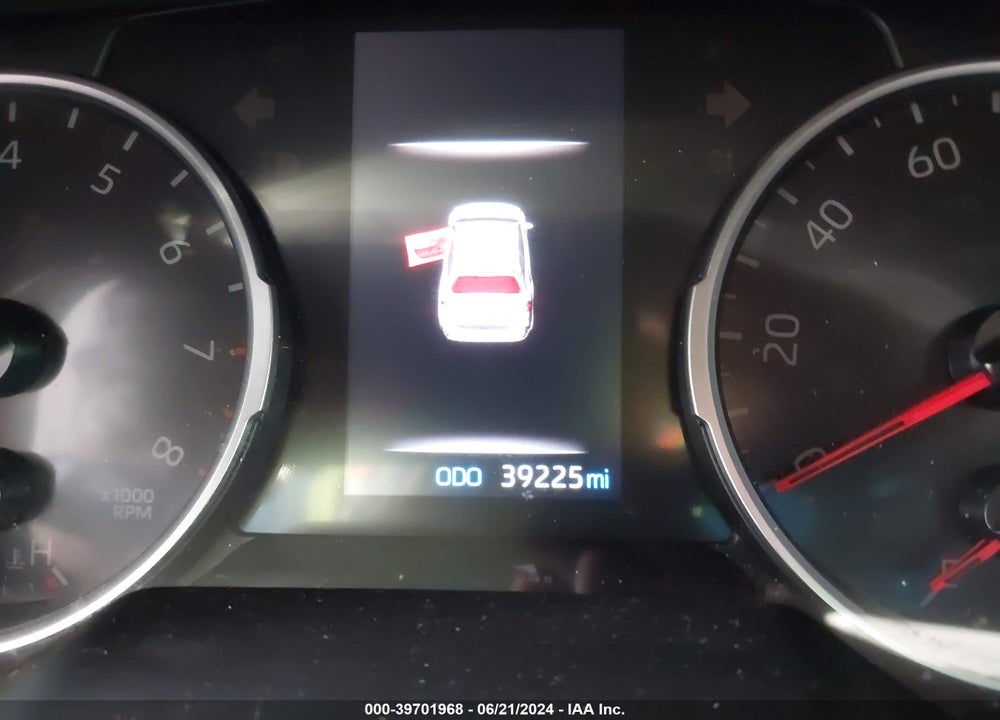 2019 TOYOTA RAV4 XLE VIN: JTMW1RFV3KD038624