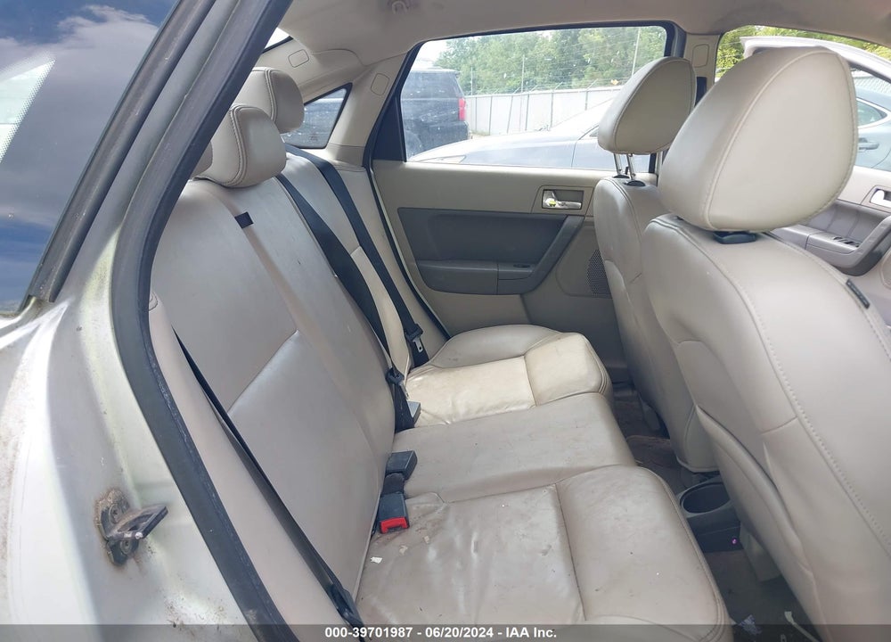 2010 FORD FOCUS SES VIN: 1FAHP3GN9AW129179