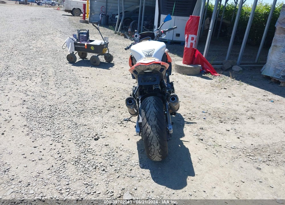 2010 KAWASAKI ZR1000 D VIN: JKAZRCD14AA000624