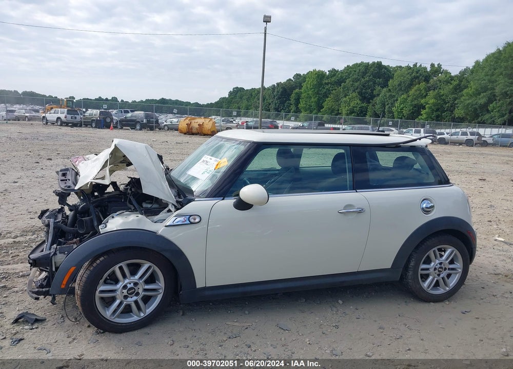 2013 MINI HARDTOP VIN: WMWSV3C53DT392198