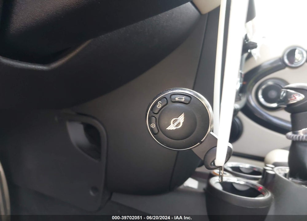 2013 MINI HARDTOP VIN: WMWSV3C53DT392198