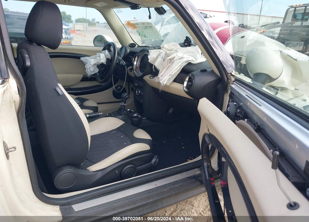 2013 MINI HARDTOP VIN: WMWSV3C53DT392198