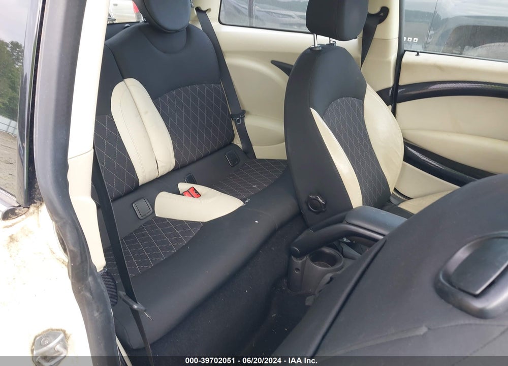 2013 MINI HARDTOP VIN: WMWSV3C53DT392198