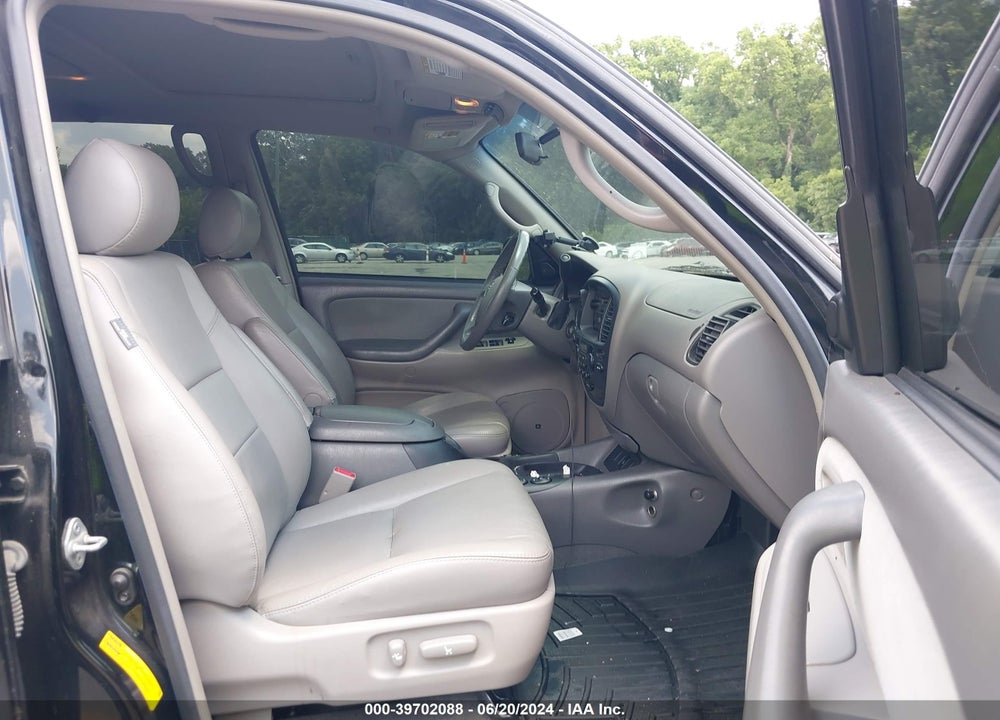 2006 TOYOTA SEQUOIA SR5 V8 VIN: 5TDBT44A26S270038