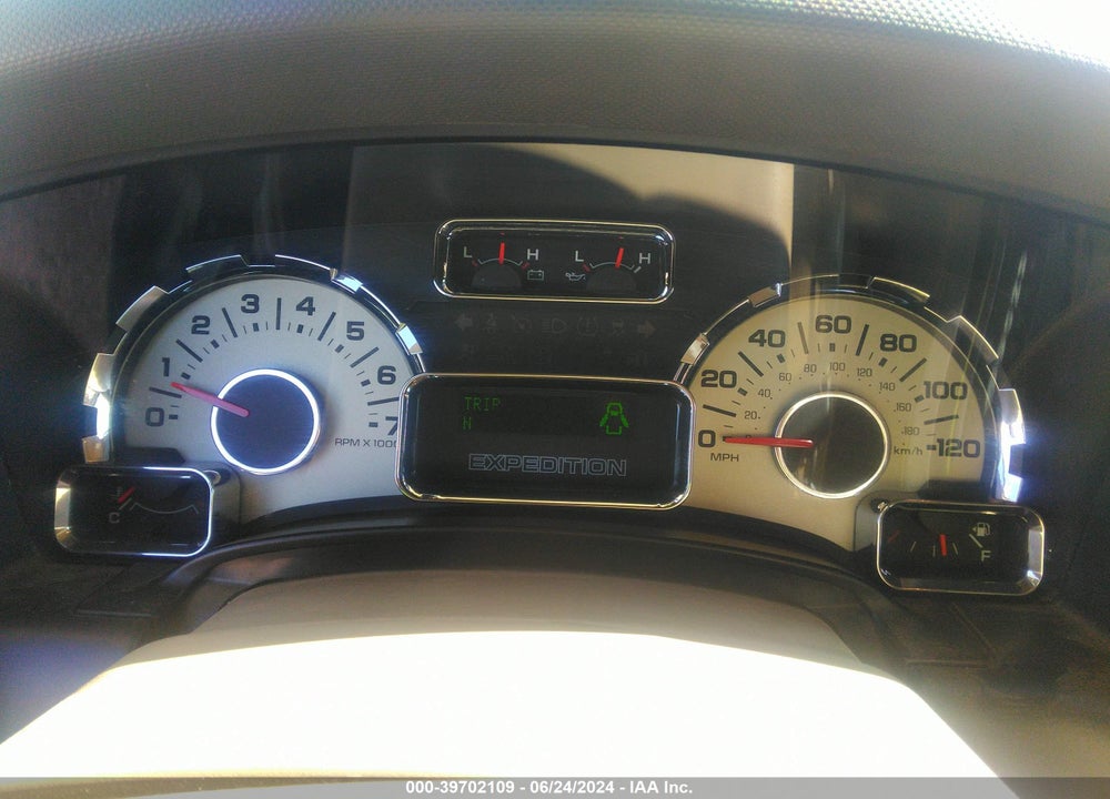 2014 FORD EXPEDITION EL XLT VIN: 1FMJK1J58EEF34092