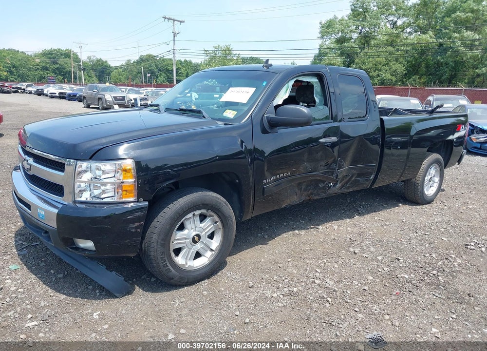 2011 CHEVROLET SILVERADO 1500 LT VIN: 1GCRKSE00BZ408602