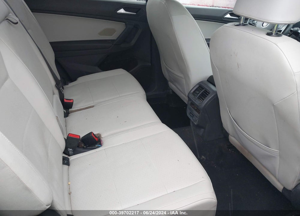2019 VOLKSWAGEN TIGUAN 2.0T SE/2.0T SEL/2.0T SEL R-LINE/2.0T SEL R-LINE BLACK VIN: 3VV3B7AX1KM132827