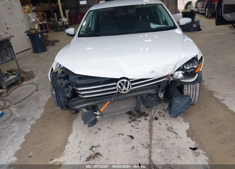 2013 VOLKSWAGEN PASSAT 2.5L S VIN: 1VWAP7A36DC002046