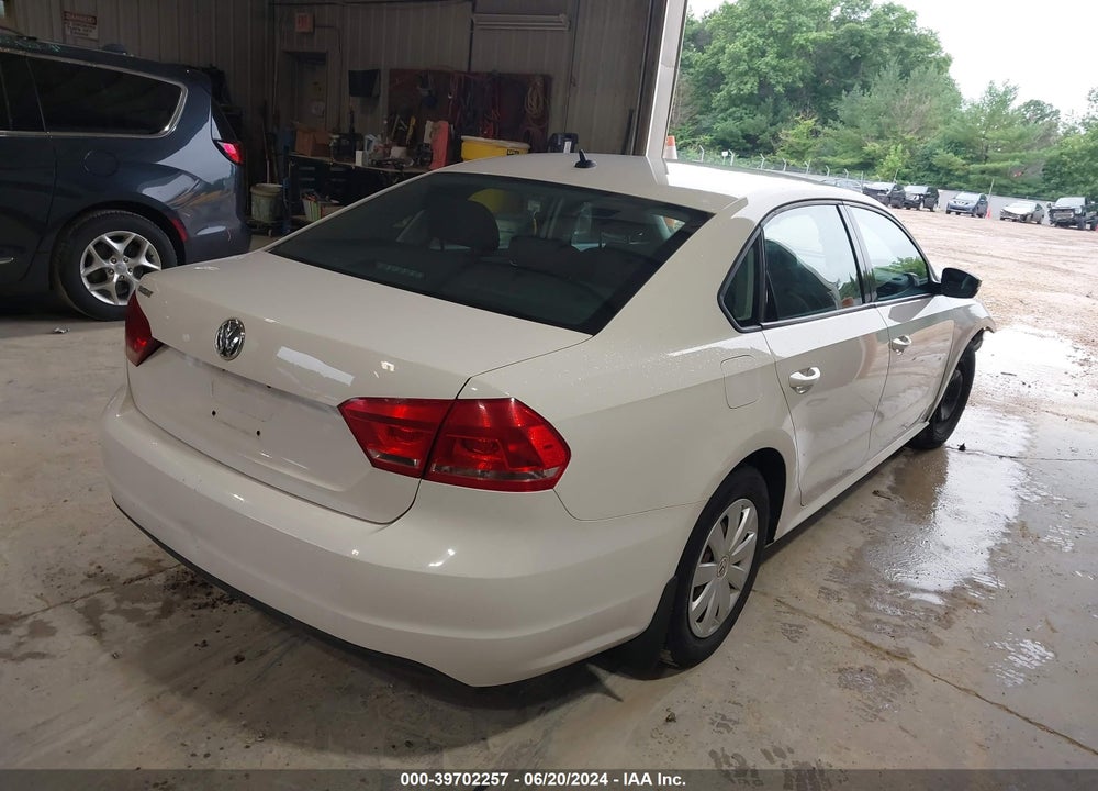 2013 VOLKSWAGEN PASSAT 2.5L S VIN: 1VWAP7A36DC002046