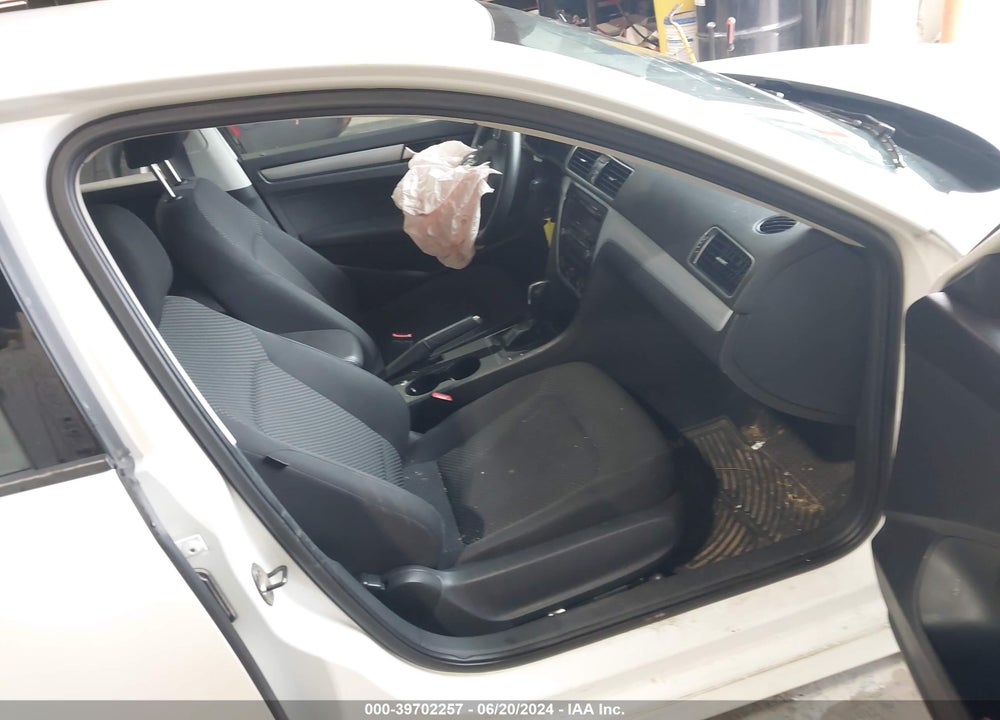2013 VOLKSWAGEN PASSAT 2.5L S VIN: 1VWAP7A36DC002046