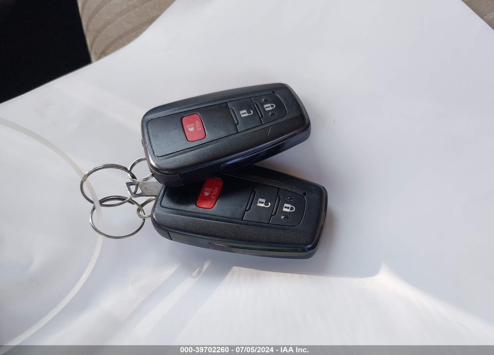 2017 TOYOTA PRIUS TWO VIN: JTDKBRFUXH3044308