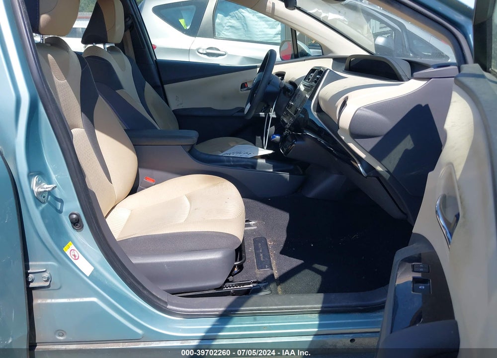 2017 TOYOTA PRIUS TWO VIN: JTDKBRFUXH3044308