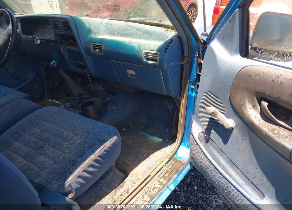 1994 FORD RANGER VIN: 1FTCR10A7RTA27015