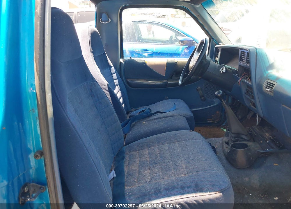 1994 FORD RANGER VIN: 1FTCR10A7RTA27015