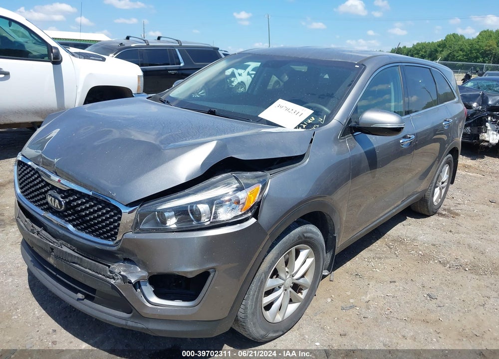 2016 KIA SORENTO 2.4L L VIN: 5XYPG4A30GG081581