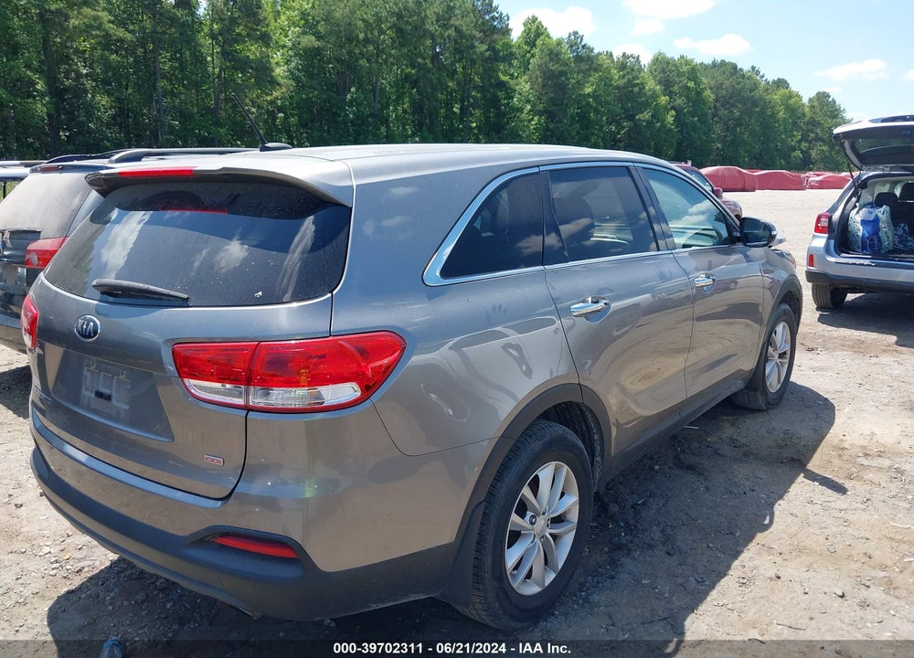 2016 KIA SORENTO 2.4L L VIN: 5XYPG4A30GG081581