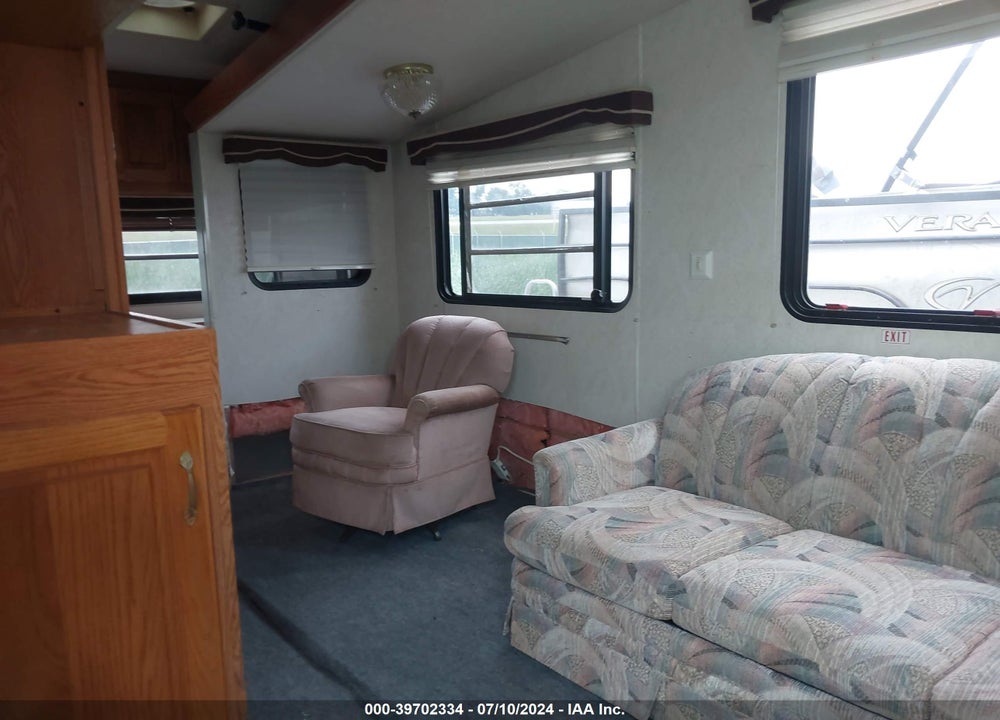 1996 HOLIDAY RAMBLER 5TH WHEEL TRAVEL TRAILER VIN: 1KB381G24TW018916