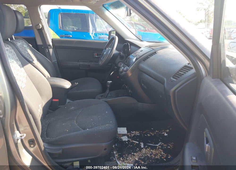 2011 KIA SOUL VIN: KNDJT2A25B7271346